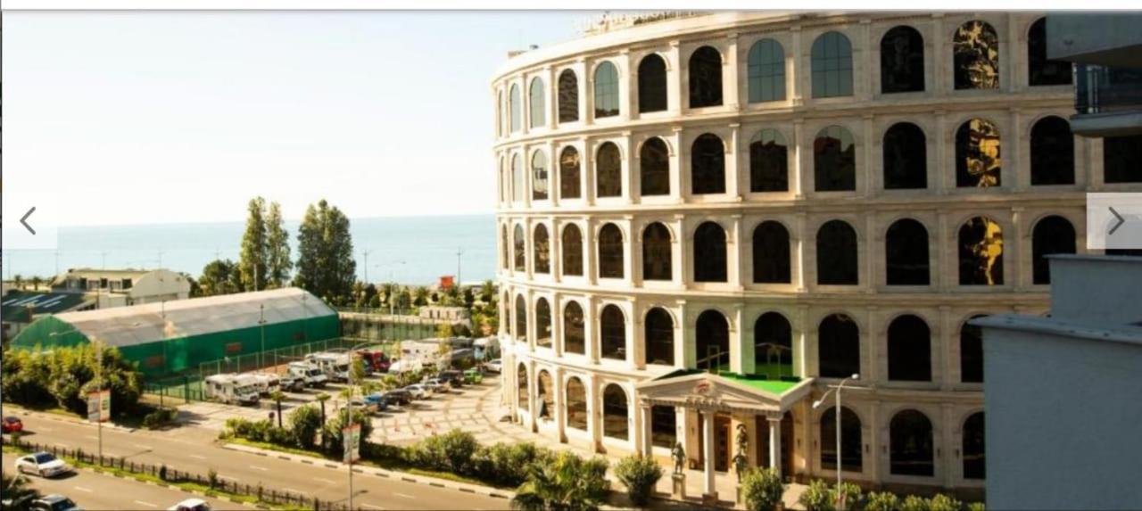 Royal Apartments Batumi Eksteriør billede