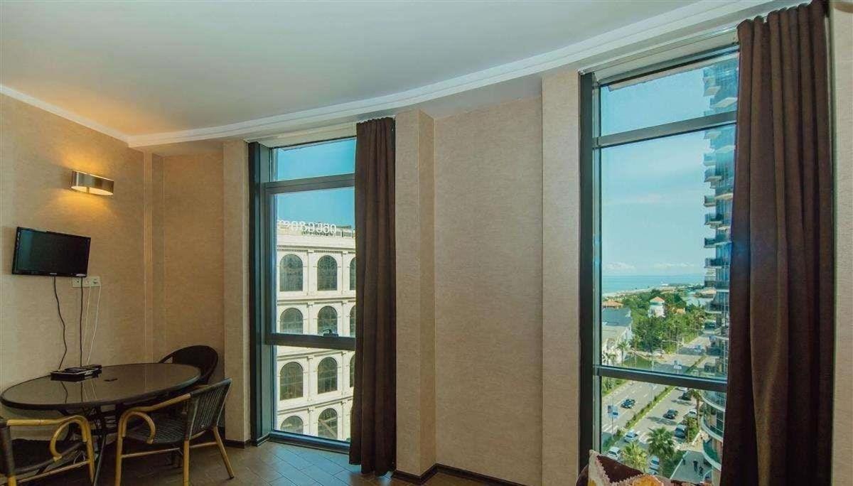 Royal Apartments Batumi Eksteriør billede